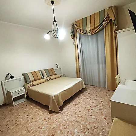 Rs San Sebastiano Holidays Frühstückspension Acireale