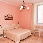 Alojamento de Acomodação e Pequeno-almoço Rs San Sebastiano Holidays 4*